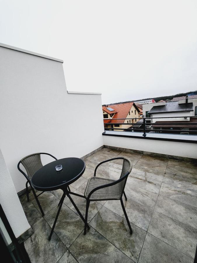 Armina'S Residence Dumbravita  Bagian luar foto