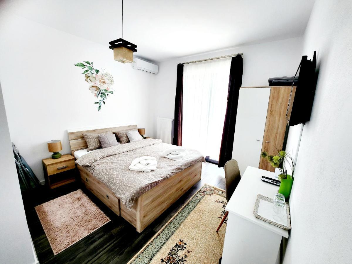 Armina'S Residence Dumbravita  Bagian luar foto